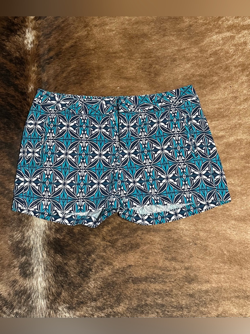 Stylus Women’s Cotton Blend Geometric Print Shorts